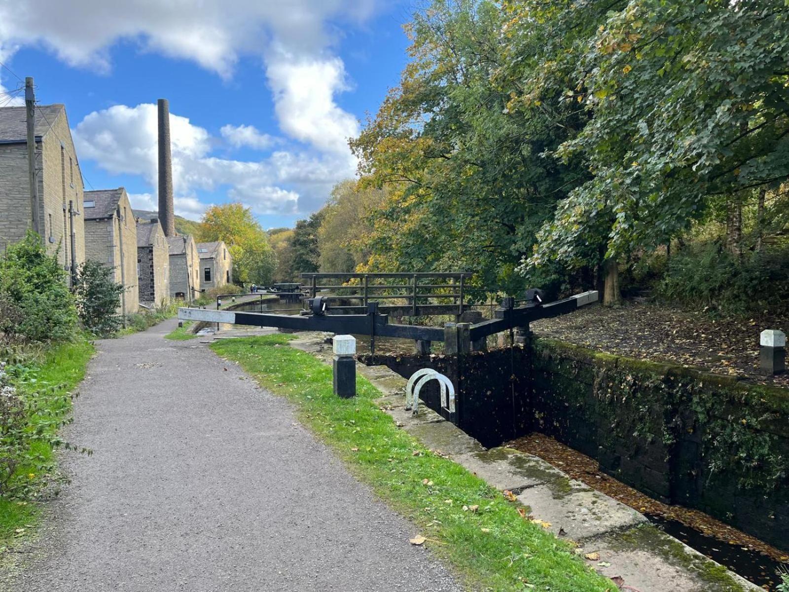 Woodland View By The Canal Hebden Bridge Eksteriør bilde